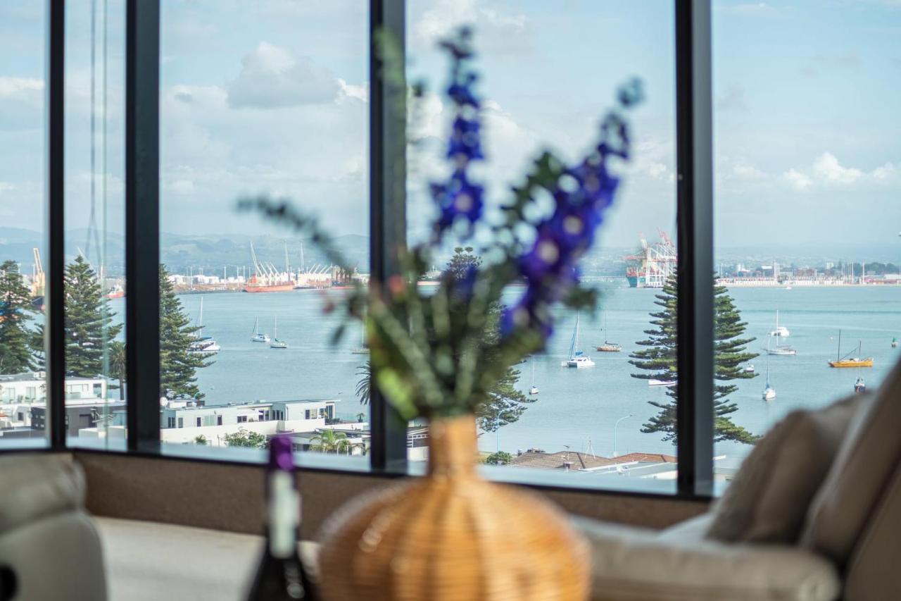 Superb Elevated Views Of Harbour With Heated Pool, Gym & Parking Apartamento Mount Maunganui Exterior foto